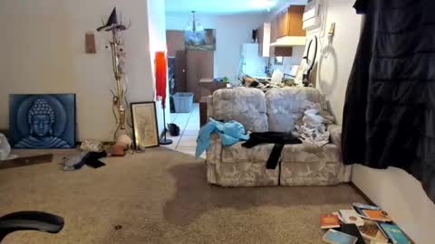 Kaiku77 online show from 1, 12, 2025