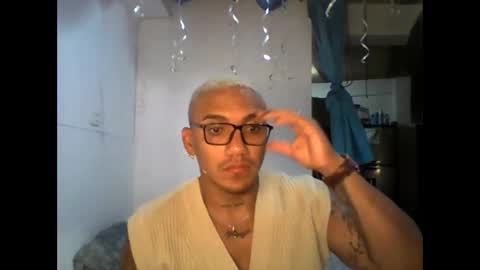 Snapshot of kail_1111 chatting on 14, 12, 2025 kail_1111 online show from 14, 12, 2025