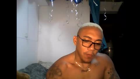 Snapshot of kail_1111 chatting on 15, 12, 2025 kail_1111 online show from 15, 12, 2025