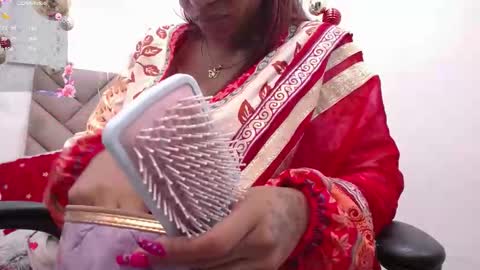 Snapshot of kairadayamai chatting on 15, 12, 2025 Kai online show from 15, 12, 2025