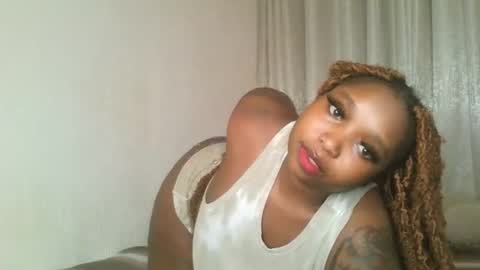 Snapshot of kakey_love chatting on 18, 10, 2025 kakey love online show from 18, 10, 2025