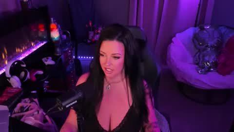 Snapshot of kalaseraphina chatting on 28, 1, 2025 MikaelaSeraphina online show from 28, 1, 2025