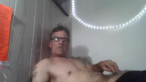 Snapshot of kalifornia91666 chatting on 18, 12, 2025 kalifornia91666 online show from 18, 12, 2025