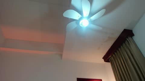 KaliMonroe online show from 30, 12, 2024