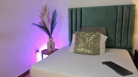 KaliMonroe online show from 24, 1, 2025