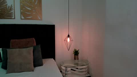 KaliMonroe online show from 6, 2, 2025