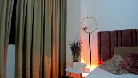 KaliMonroe online show from 10, 2, 2025