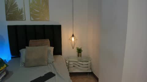 KaliMonroe online show from 17, 2, 2025