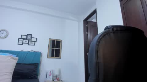 Kamilalopez online show from 23, 9, 2025