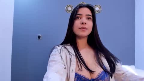 Snapshot of kamilabetancourt chatting on 4, 6, 2026 Kamila Betancourt online show from 4, 6, 2026