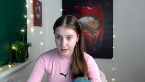 Snapshot of kamilla_love_ chatting on 28, 11, 2025 kamilla_love_ online show from 28, 11, 2025