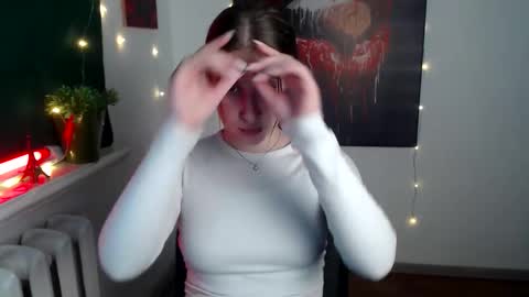 Snapshot of kamilla_love_ chatting on 2, 12, 2025 kamilla_love_ online show from 2, 12, 2025