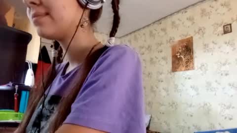 Snapshot of kamisalling chatting on 14, 9, 2025 Mari Simmons online show from 14, 9, 2025