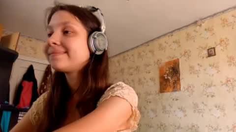 Snapshot of kamisalling chatting on 21, 9, 2025 Mari Simmons online show from 21, 9, 2025