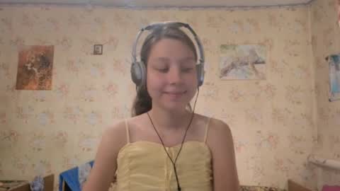 Snapshot of kamisalling chatting on 2, 10, 2025 Mari Simmons online show from 2, 10, 2025