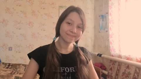 Snapshot of kamisalling chatting on 15, 10, 2025 Mari Simmons online show from 15, 10, 2025