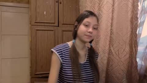 Snapshot of kamisalling chatting on 29, 10, 2025 Mari Simmons online show from 29, 10, 2025