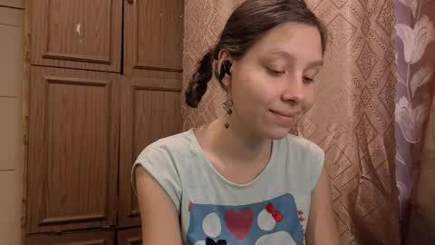 Snapshot of kamisalling chatting on 4, 11, 2025 Mari Simmons online show from 4, 11, 2025