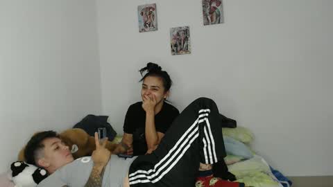 Snapshot of kammy_cami chatting on 20, 11, 2025 kammy y camila online show from 20, 11, 2025