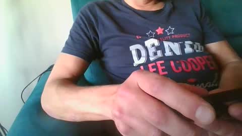 Snapshot of kanaletto chatting on 16, 12, 2025 Mario online show from 16, 12, 2025