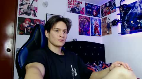 Snapshot of kanekixxxhot chatting on 14, 12, 2024 andres online show from 14, 12, 2024