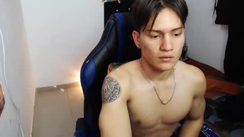 Snapshot of kanekixxxhot chatting on 2, 10, 2025 andres online show from 2, 10, 2025