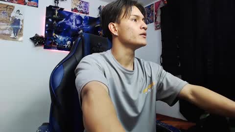 Snapshot of kanekixxxhot chatting on 3, 10, 2025 andres online show from 3, 10, 2025