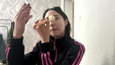 Lily online show from 4, 5, 2026