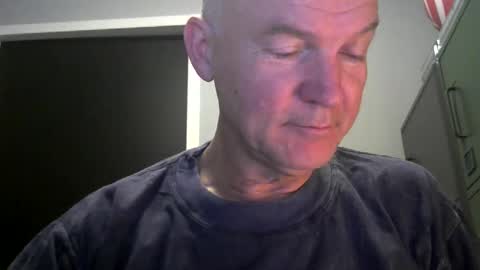 Robbie online show from 25, 11, 2025