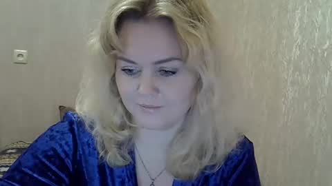 karennelsonx online show from 14, 2, 2025