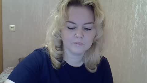 karennelsonx online show from 17, 2, 2025