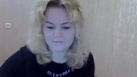 karennelsonx online show from 21, 2, 2025