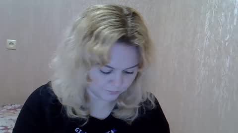 karennelsonx online show from 21, 2, 2025