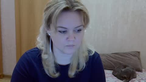 karennelsonx online show from 9, 3, 2025