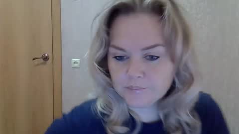 Snapshot of karennelsonx chatting on 13, 10, 2025 karennelsonx online show from 13, 10, 2025