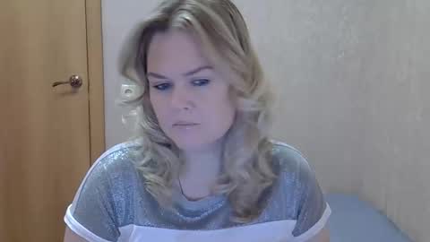 Snapshot of karennelsonx chatting on 30, 10, 2025 karennelsonx online show from 30, 10, 2025