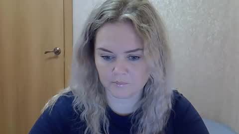 Snapshot of karennelsonx chatting on 2, 11, 2025 karennelsonx online show from 2, 11, 2025