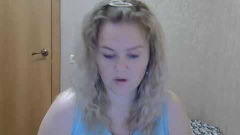 Snapshot of karennelsonx chatting on 14, 11, 2025 karennelsonx online show from 14, 11, 2025