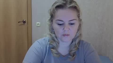 Snapshot of karennelsonx chatting on 25, 11, 2025 karennelsonx online show from 25, 11, 2025