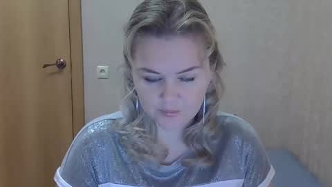 Snapshot of karennelsonx chatting on 3, 12, 2025 karennelsonx online show from 3, 12, 2025