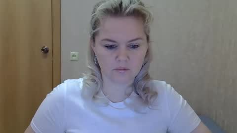 karennelsonx online show from 2, 2, 2026