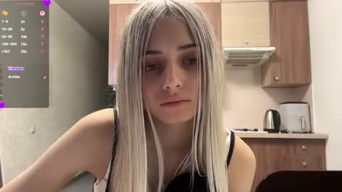 Snapshot of karensimilton chatting on 26, 6, 2026 May online show from 26, 6, 2026