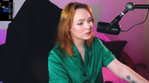 Snapshot of kari_lunna chatting on 7, 12, 2024 Karoline online show from 7, 12, 2024