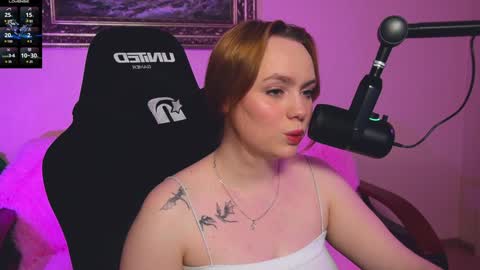 Snapshot of kari_lunna chatting on 8, 12, 2024 Karoline online show from 8, 12, 2024