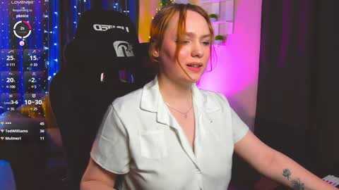 Snapshot of kari_lunna chatting on 20, 12, 2024 Karoline online show from 20, 12, 2024