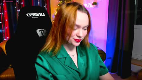 Snapshot of kari_lunna chatting on 24, 12, 2024 Karoline online show from 24, 12, 2024