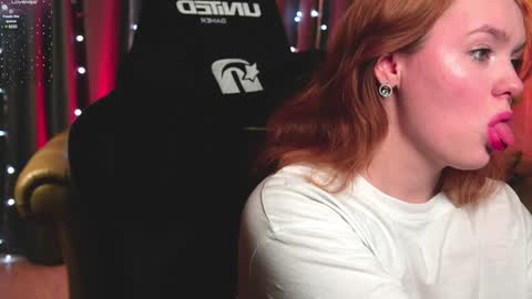 Snapshot of kari_lunna chatting on 29, 12, 2024 Karoline online show from 29, 12, 2024