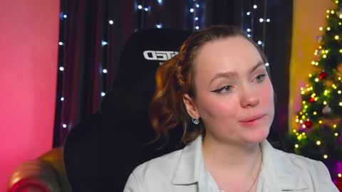 Snapshot of kari_lunna chatting on 4, 1, 2025 Karoline online show from 4, 1, 2025