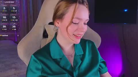 Snapshot of kari_lunna chatting on 15, 1, 2025 Karoline online show from 15, 1, 2025