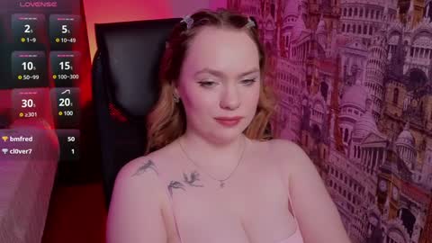 Snapshot of kari_lunna chatting on 8, 2, 2025 Karoline online show from 8, 2, 2025